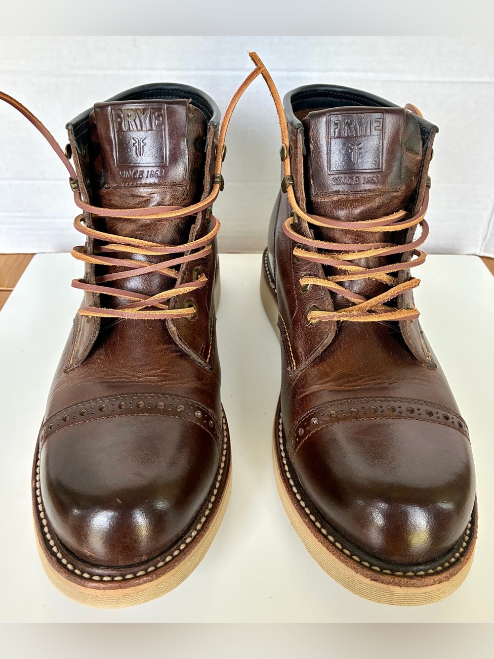 FRYE Dakota Cap Toe Boots Men’s 9.5 Brown Leather Cream Wedge Sole 87306 CLEAN
